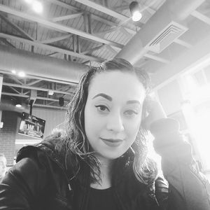 Meet your Posher, Flores